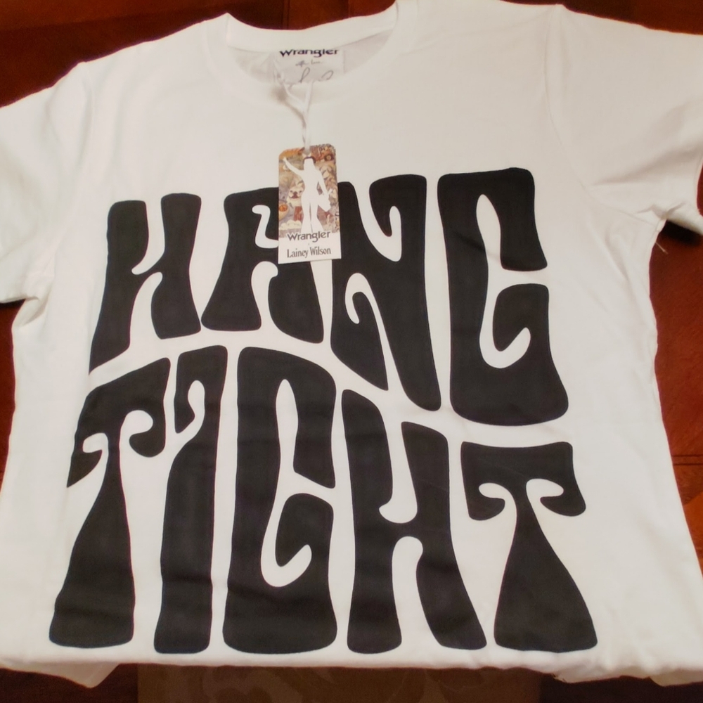 Lainey Wilson/Wrangler "HANG TIGHT" Shirt Womens L